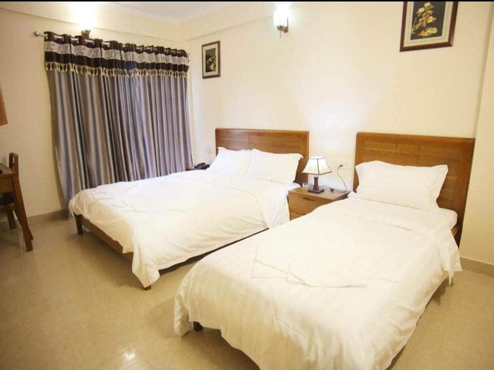The Lounge Business Hotel Bangalore Eksteriør billede