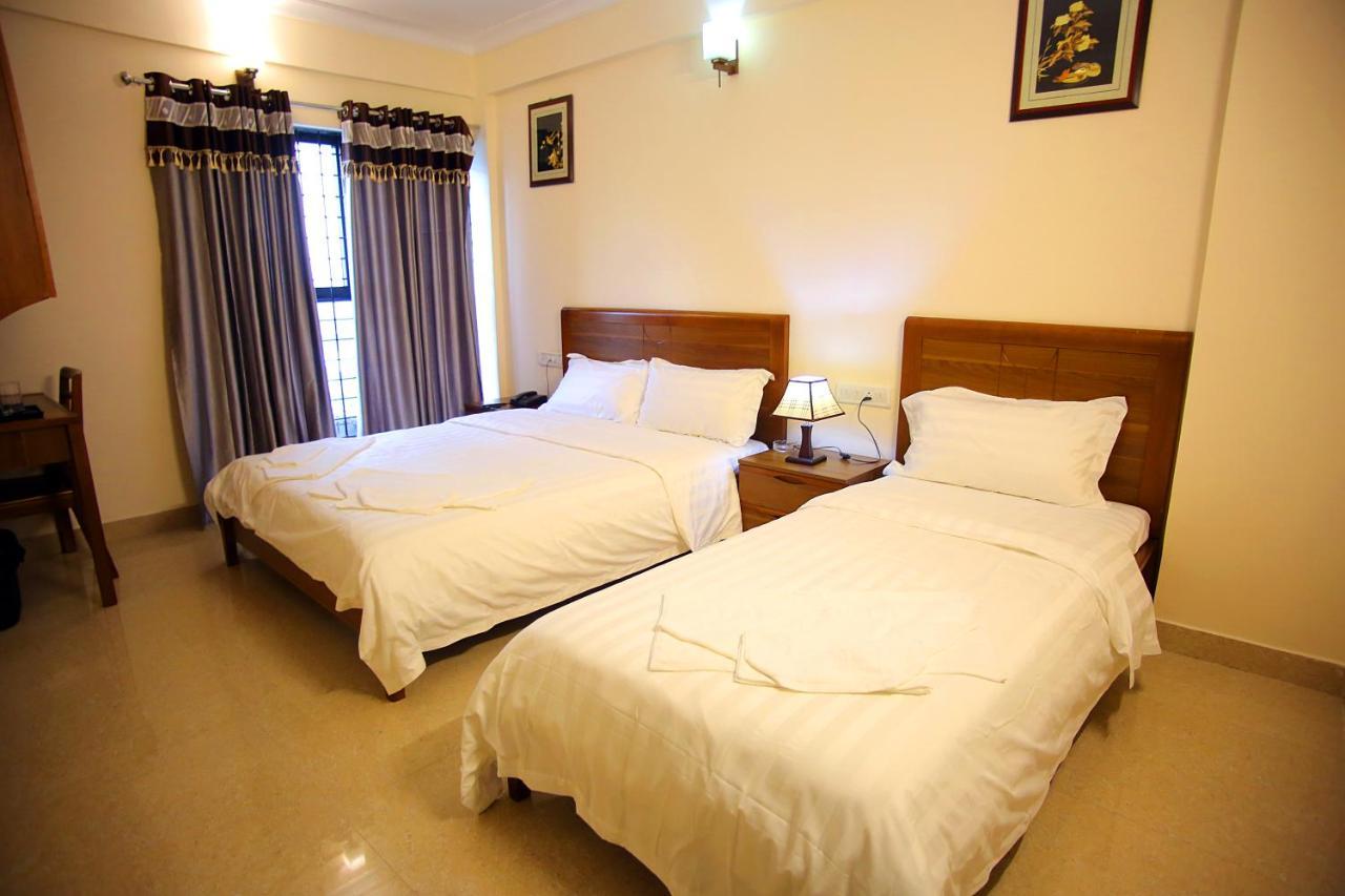 The Lounge Business Hotel Bangalore Eksteriør billede